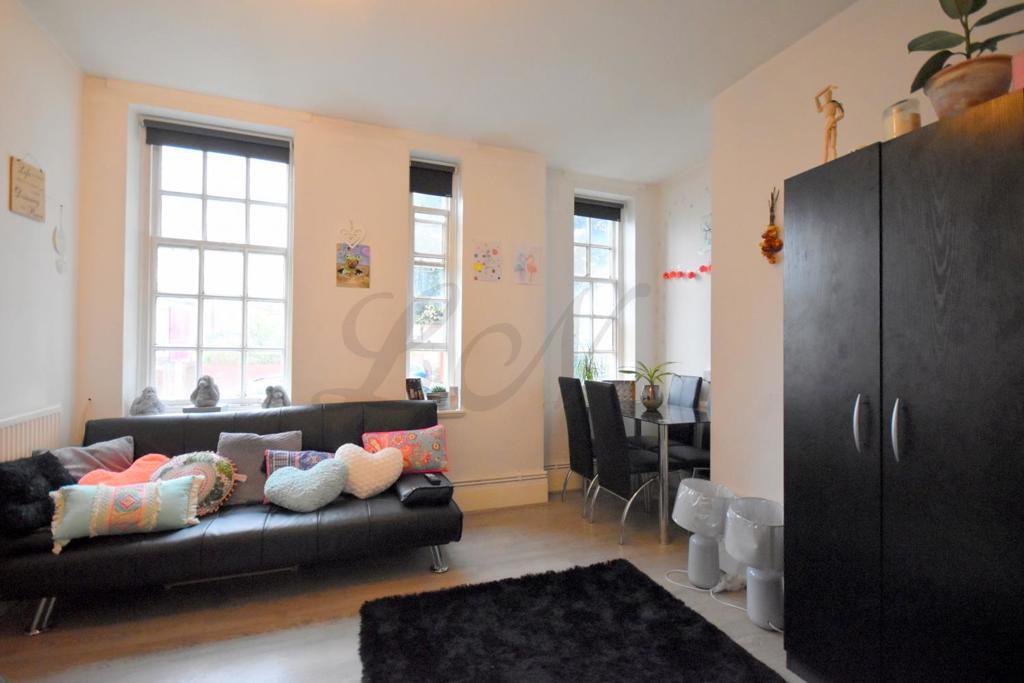 Apartment in London - View 5