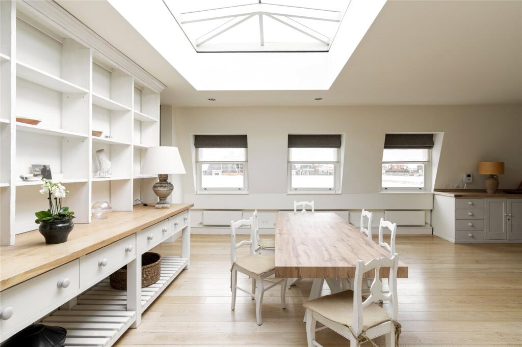 Main image of property: Queen's Gate, London, SW7