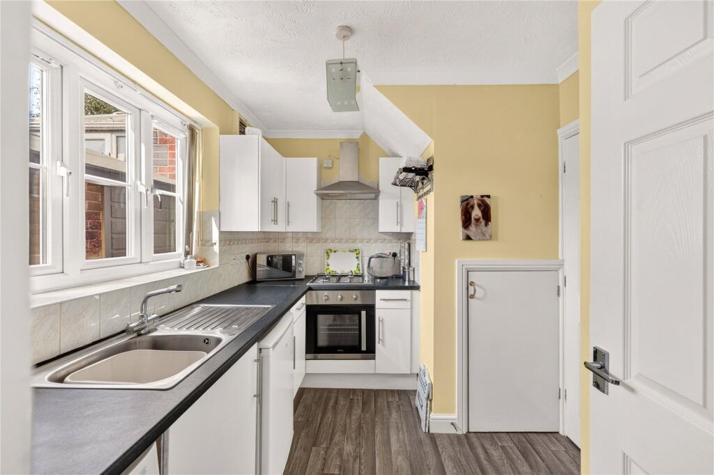 House in Bristol, Vinney Green, Emersons Green - More