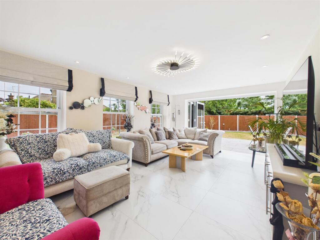 House in Southall - View 5