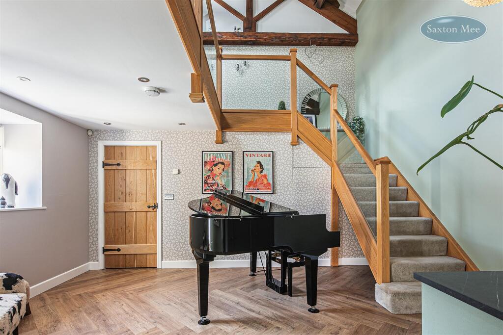 House in Sheffield, Middlewood, Bradfield - More