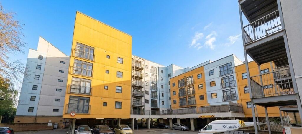Main image of property: Maltings Close, London