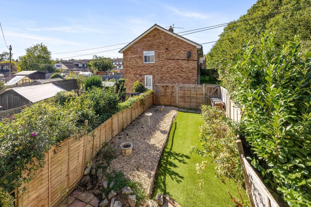 House in Tonbridge - More