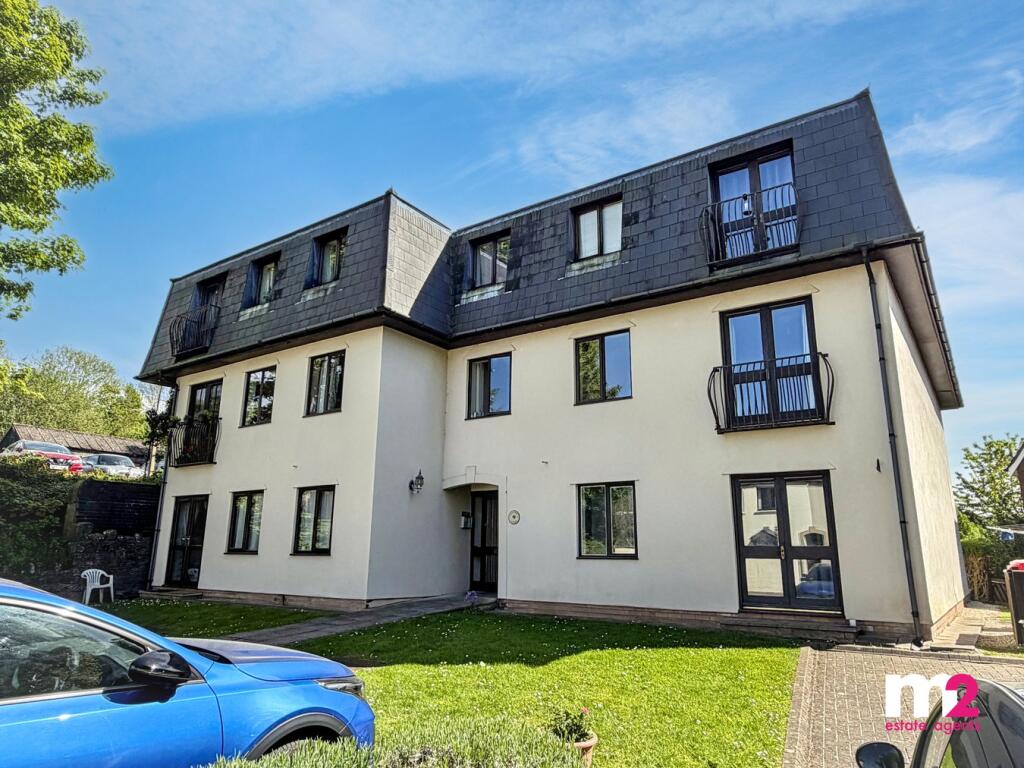 2-bed flat on Station Road, Abergavenny, NP7, £125,000