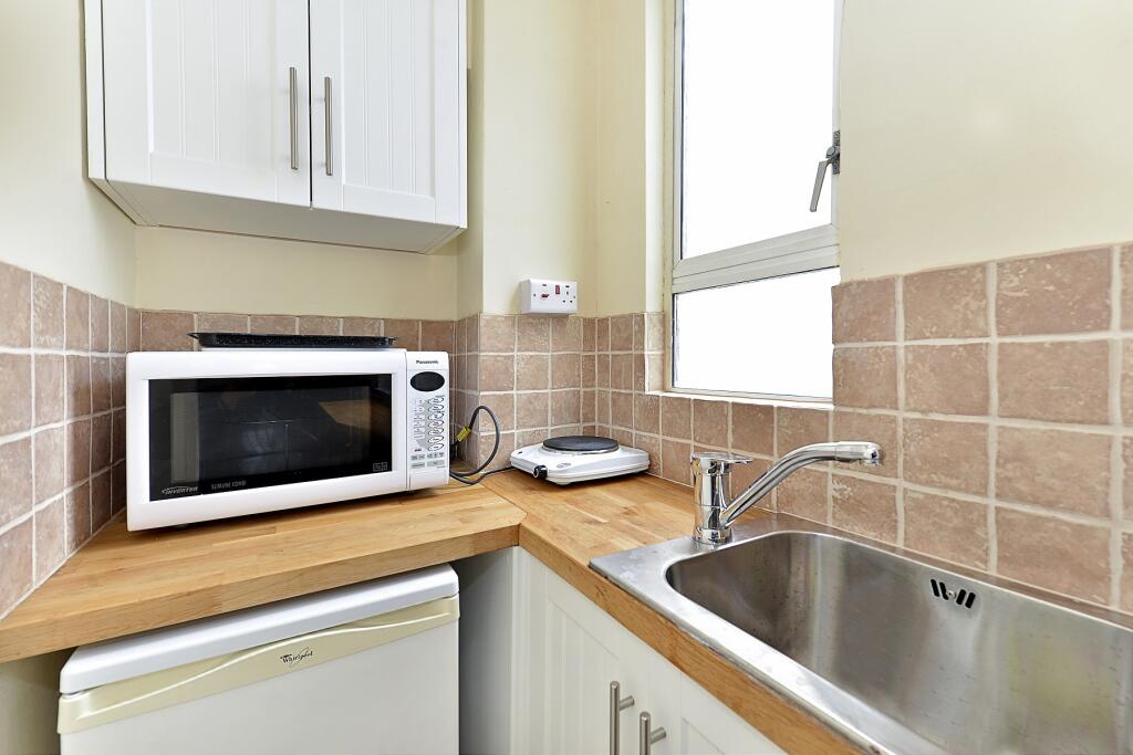 Studio flat for rent