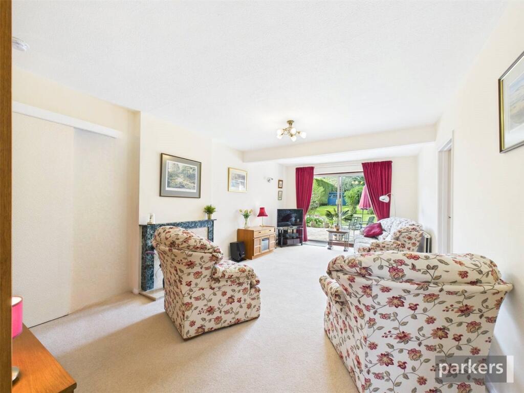 Meadow Road, Earley, Reading, Berkshire, RG6 photo 3