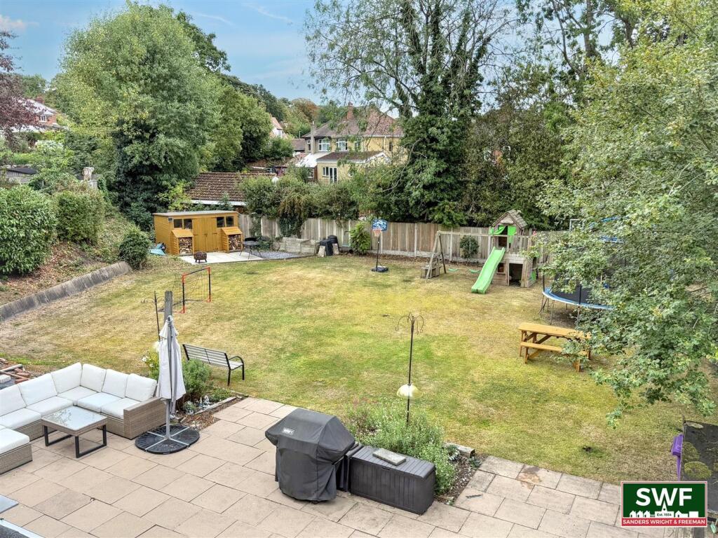 Wellington Avenue, Bradmore - View 2