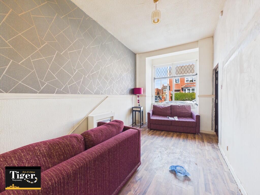 Apartment in Blackpool, Claremont - View 3