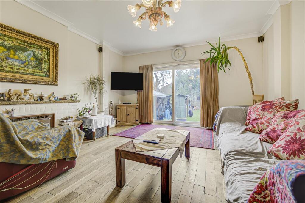 Roehampton Vale, SW15 photo 4