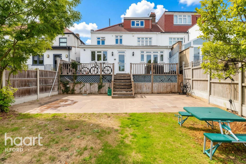 House in London - View 4