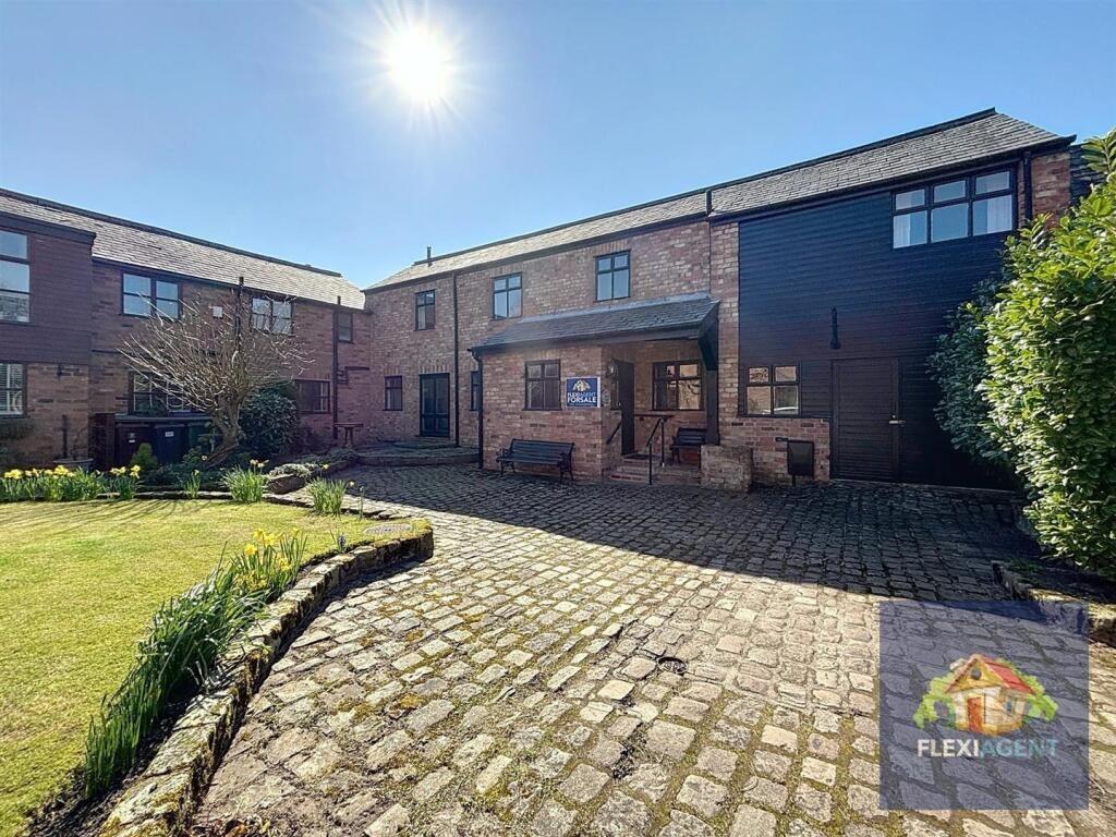 3-bed terraced on Scarisbrick Park, Scarisbrick, Ormskirk, £280,000