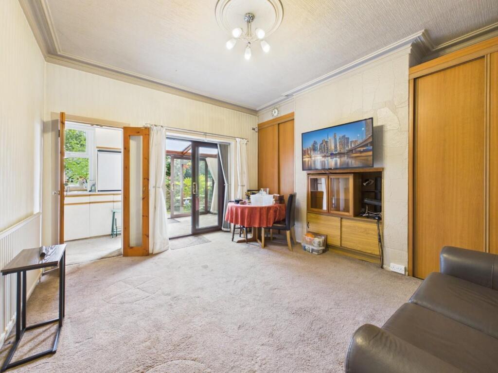House in Bradford, West Yorkshire - View 3