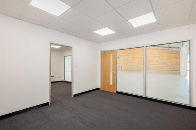 Unit 8&amp;9 Lauriston Park 2436-13.jpg
