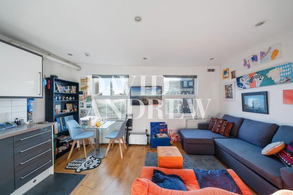 Main image of property: Holloway Road, N19 3NH