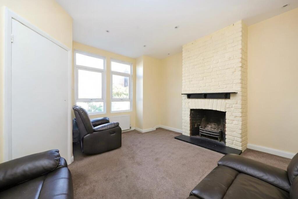 Bentinck Road, Yiewsley, West Drayton - View 2
