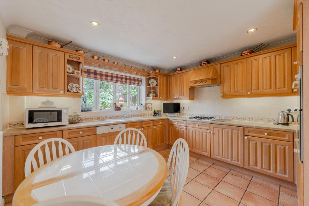 Cow Brook Lane, Papworth Everard, Cambridge, Cambridgeshire, CB23 3GP photo 3