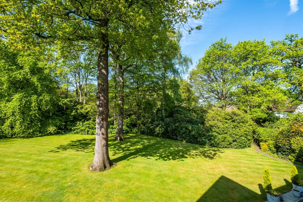 Additional image 47 of Selwyn Walk, Little Aston, Sutton Coldfield