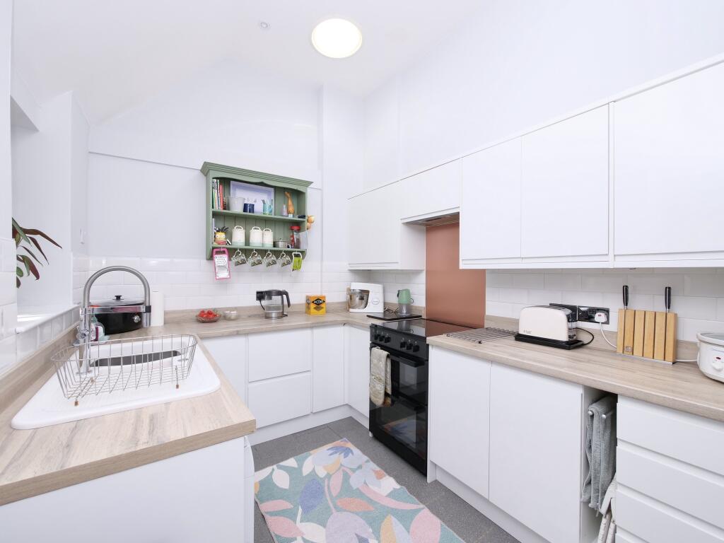 House in Dorchester - View 5
