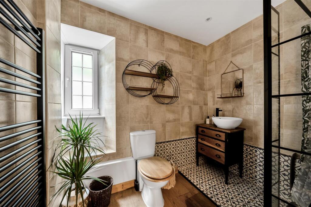 House in Dorchester - View 5