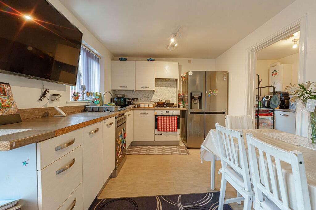 House in Newport - View 2