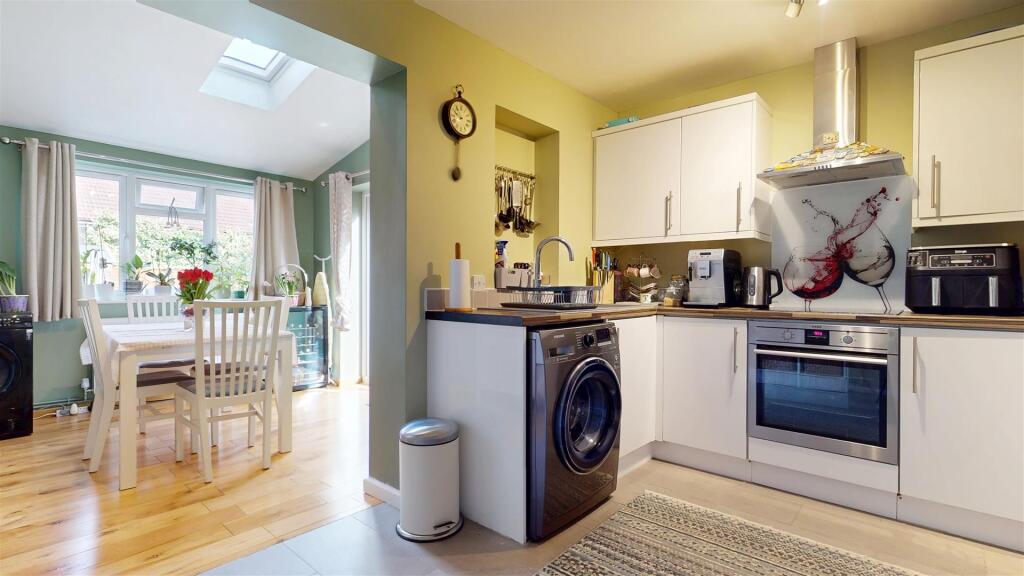 Main image of property: Pettingrew Close, Walnut Tree, Milton Keynes