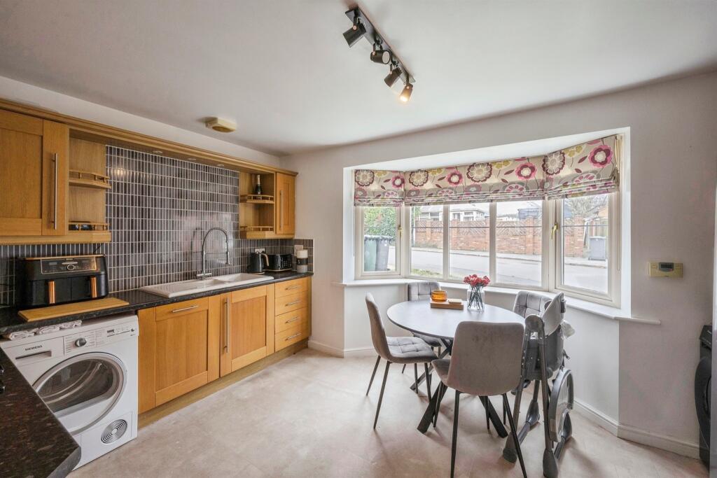 Parkgate, Goldthorpe, Rotherham photo 3