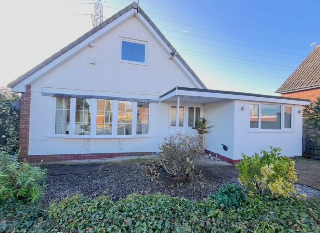 4-bed detached on Pennine Drive, Scissett, Huddersfield HD8, £389,950