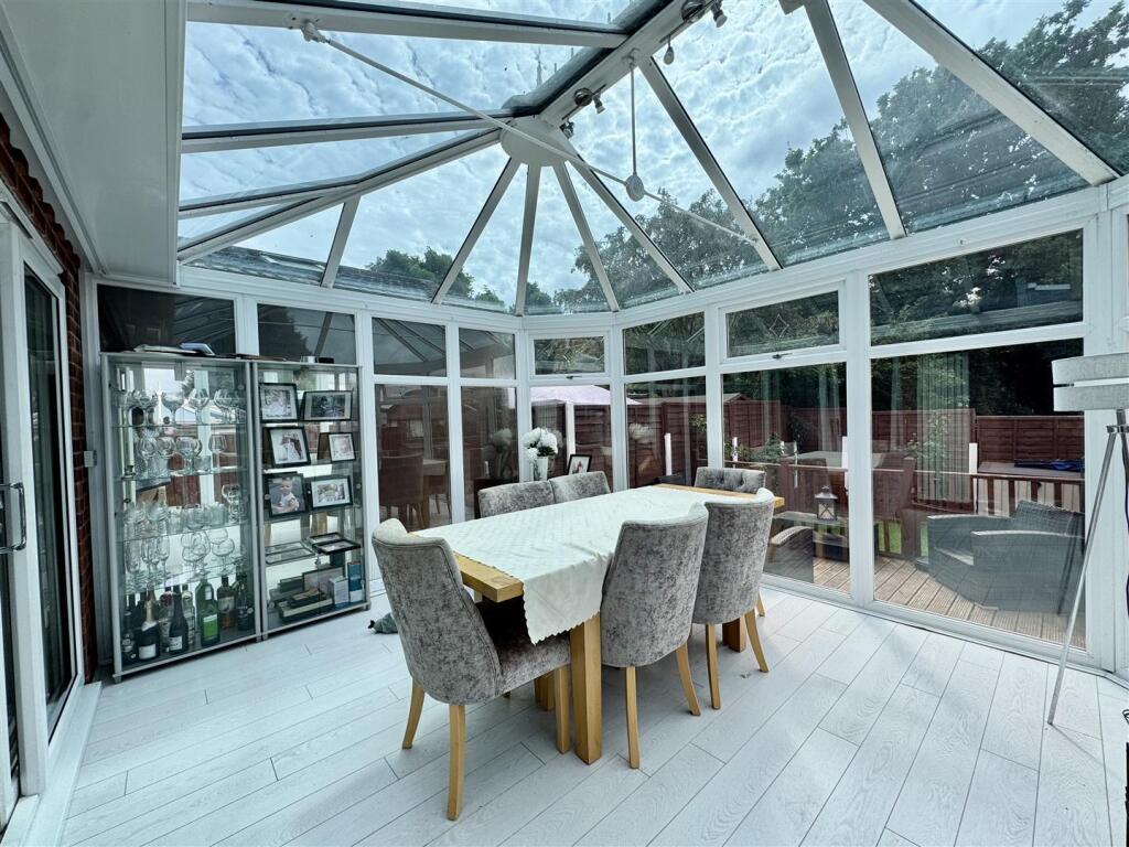 House in Dudley, West Midlands - View 6