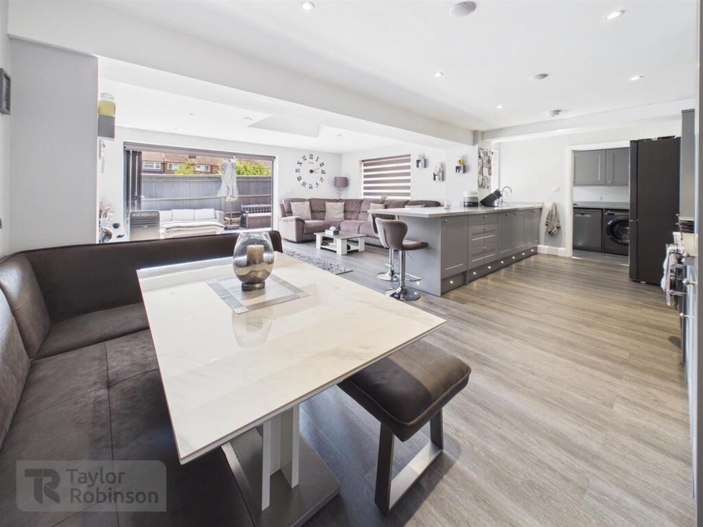 Shaws Road, Northgate, Crawley - View 2
