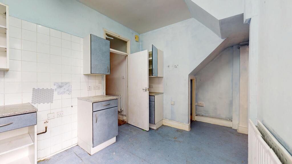 Apartment in London - View 5