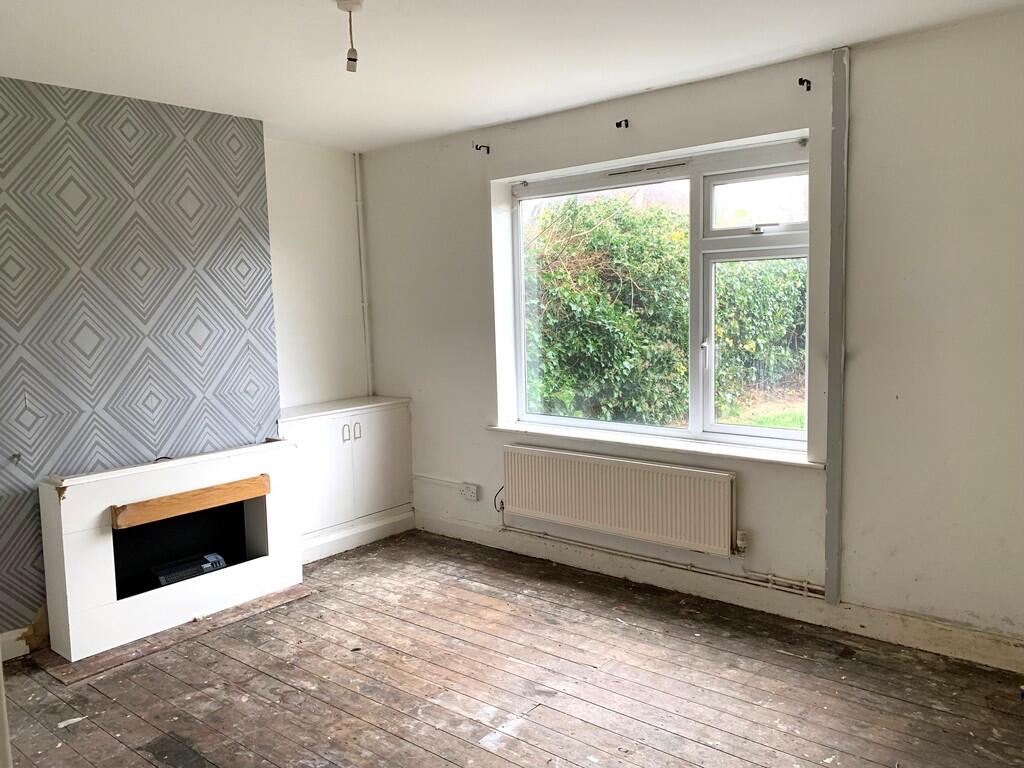 Beattie Avenue, Newcastle, Staffordshire, ST5 9LT photo 2