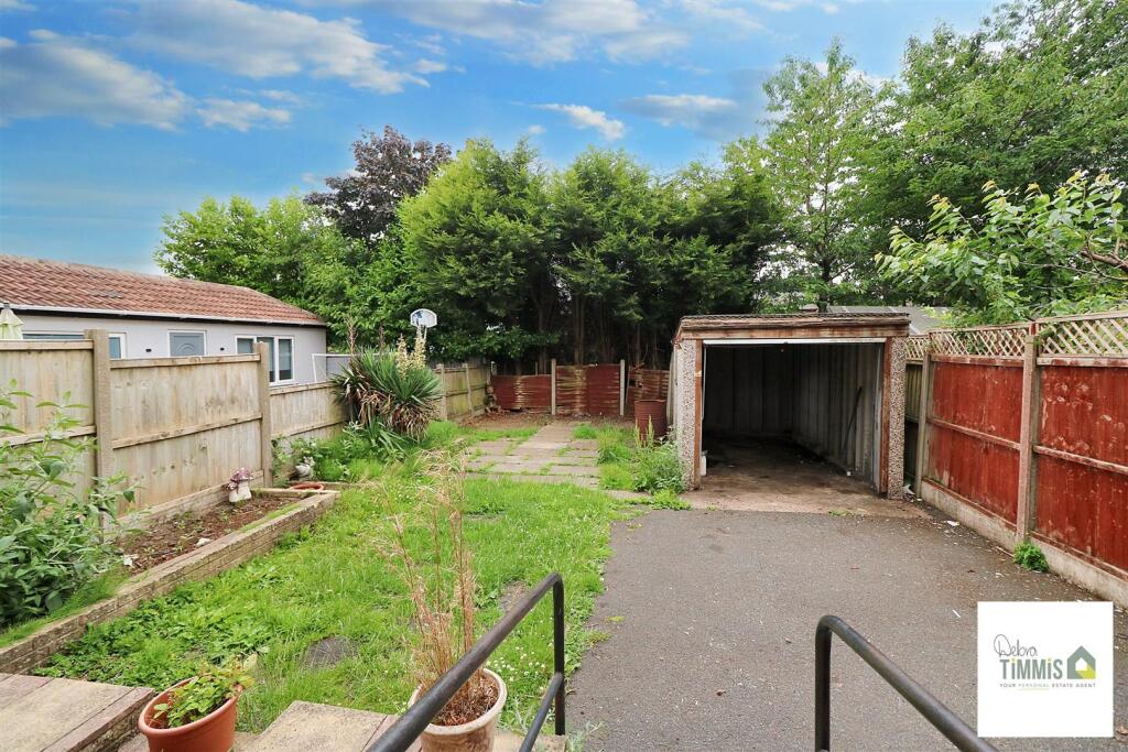 Gilman Avenue, Baddeley Green, Stoke-On-Trent photo 4