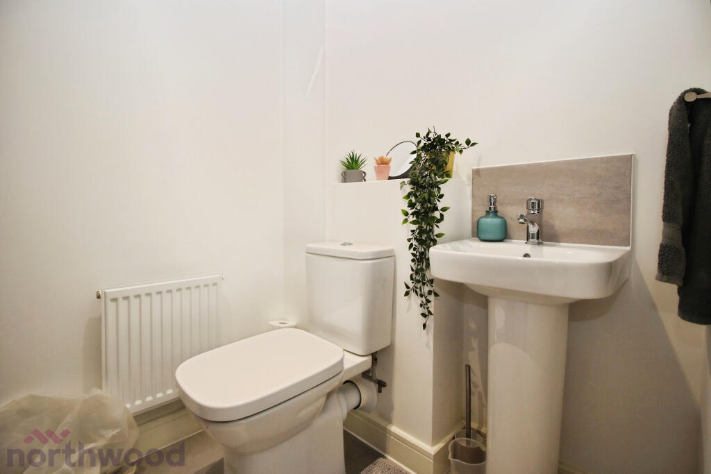 House in Hemel Hempstead - More