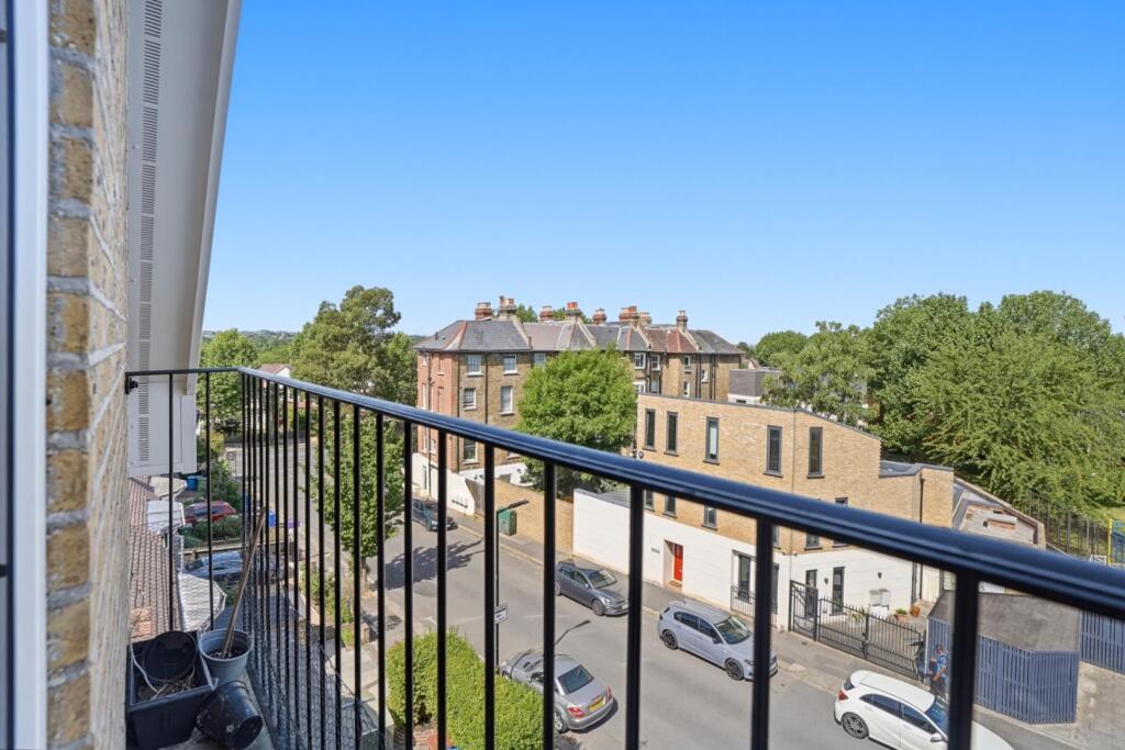 Apartment in London - View 4