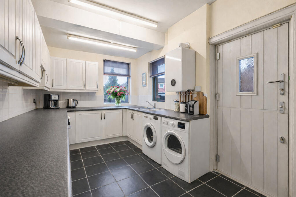 Moston Lane East, Manchester, M40 photo 3