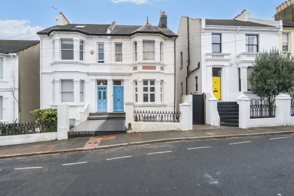 1-bed flat on Havelock Road, Brighton, BN1, £180,000