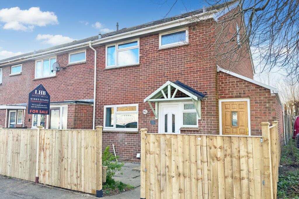 4-bed terraced on Fletcher Way, Angmering, BN16, £375,000