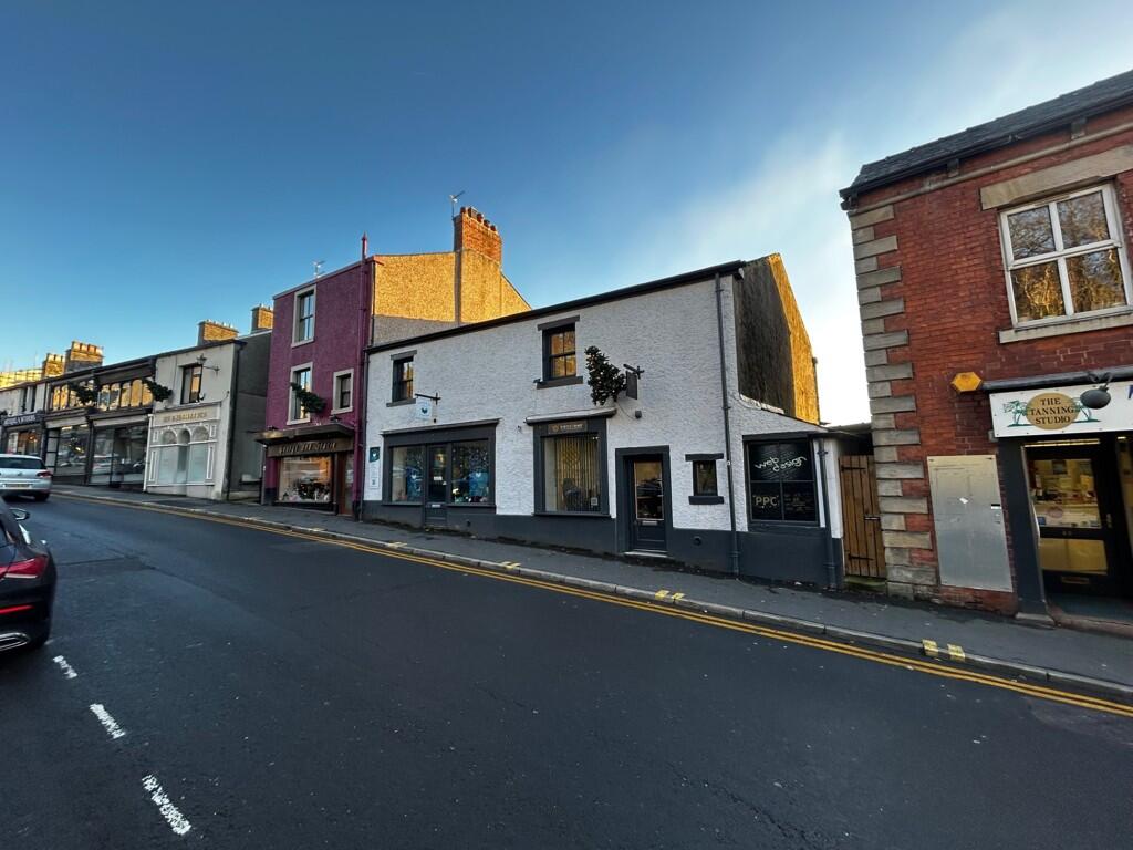 Main image of property: 47 Moor Lane, Clitheroe, Lancashire, BB7 1BE