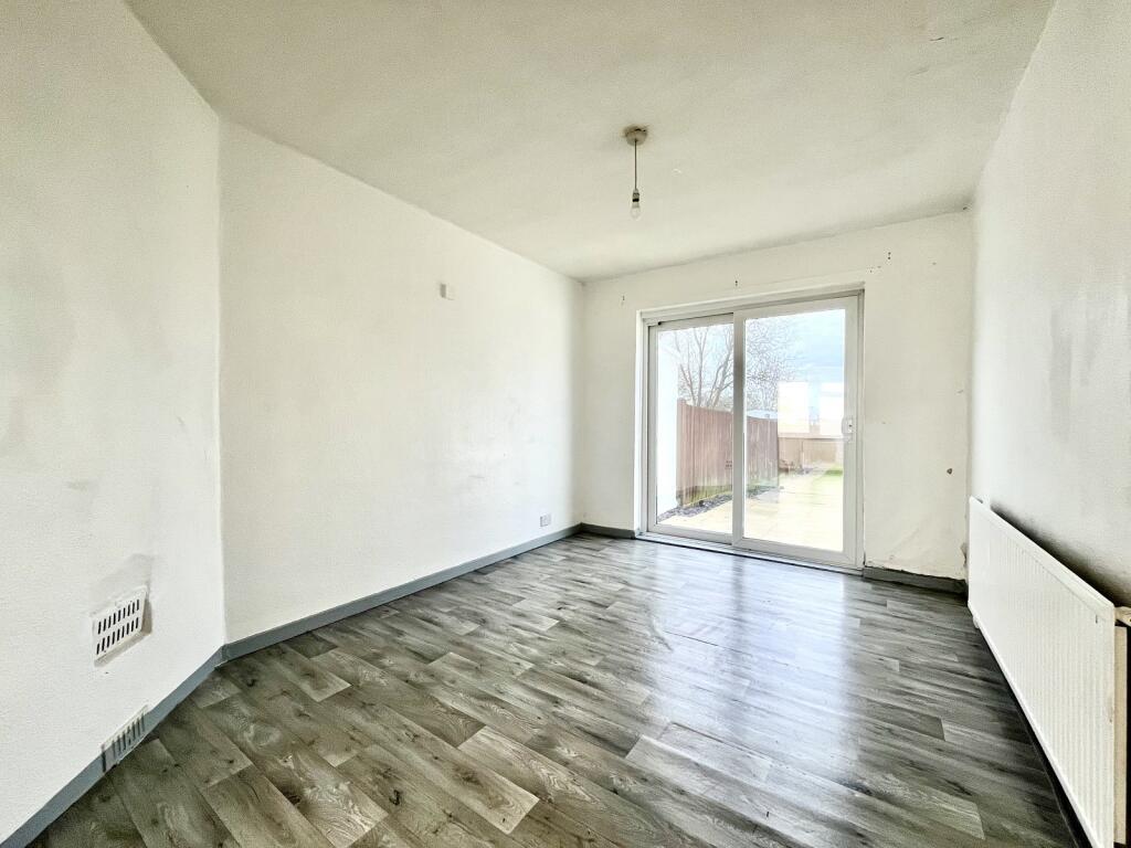 House in London, Royal Borough of Kingston upon Thames - More