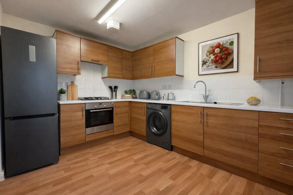 Barbrook Road, Swindon, Wiltshire photo 3