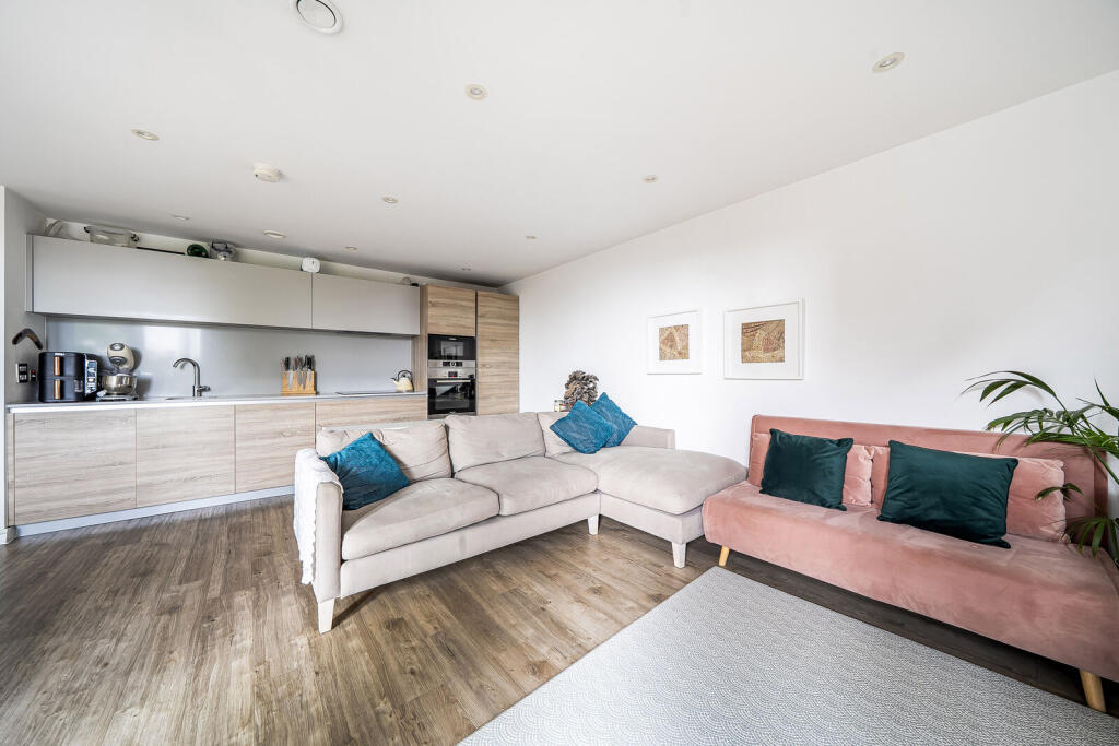 Apartment in London - View 5