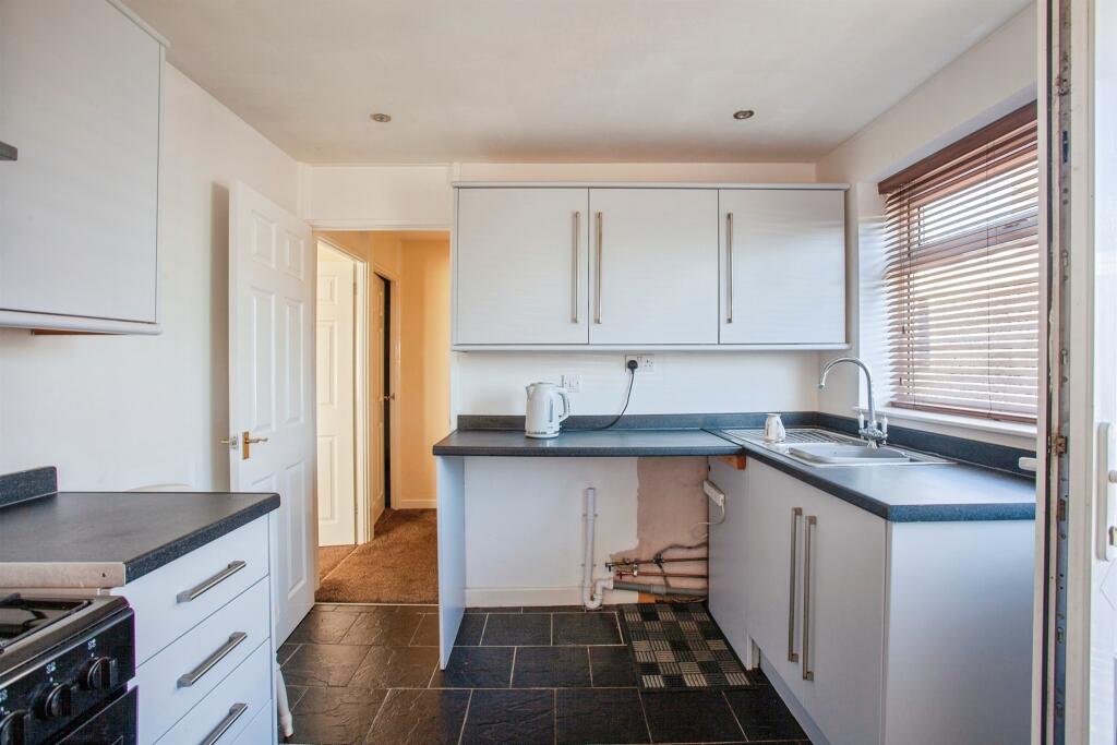 Strafford Walk, Dodworth, Barnsley photo 4