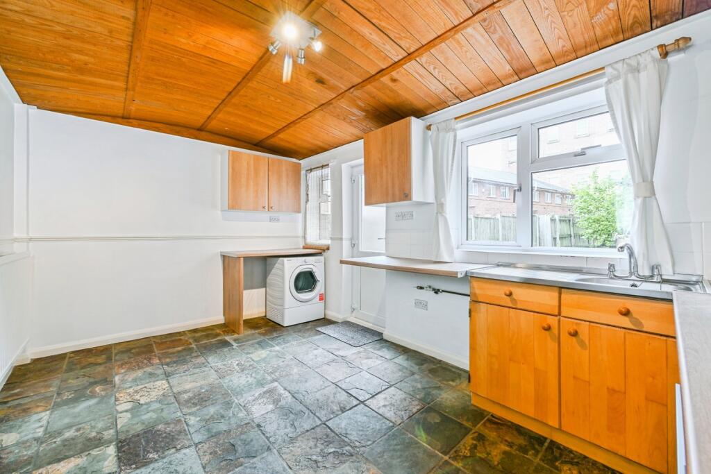 House in Nottingham - View 5