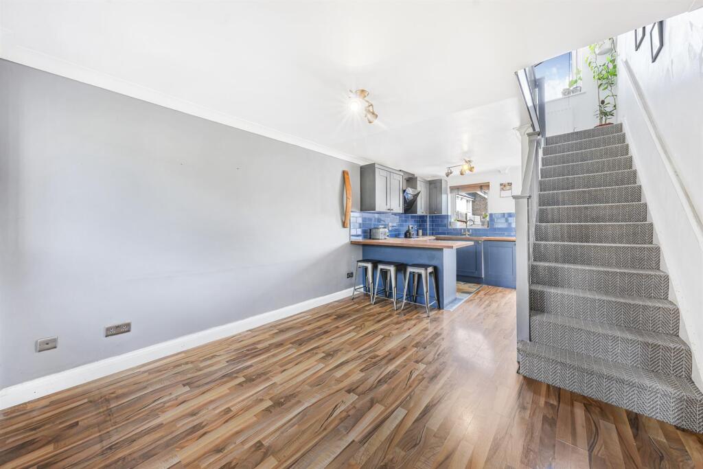 Westminster Gardens, North Chingford, E4 - View 4