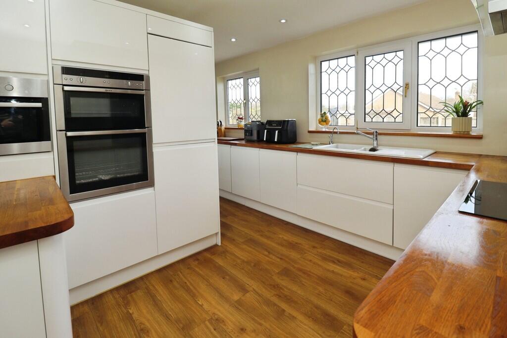 House in West Lindsey, Sudbrooke CP - View 2