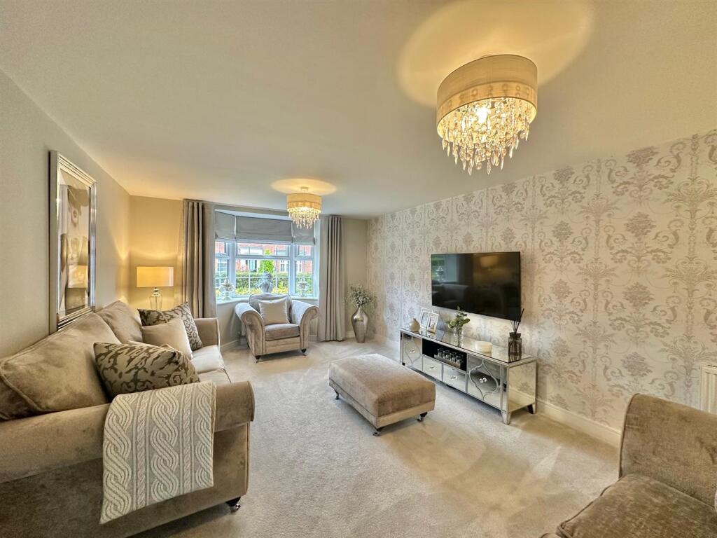 Bay Lily Road, Stapeley, Cheshire photo 3