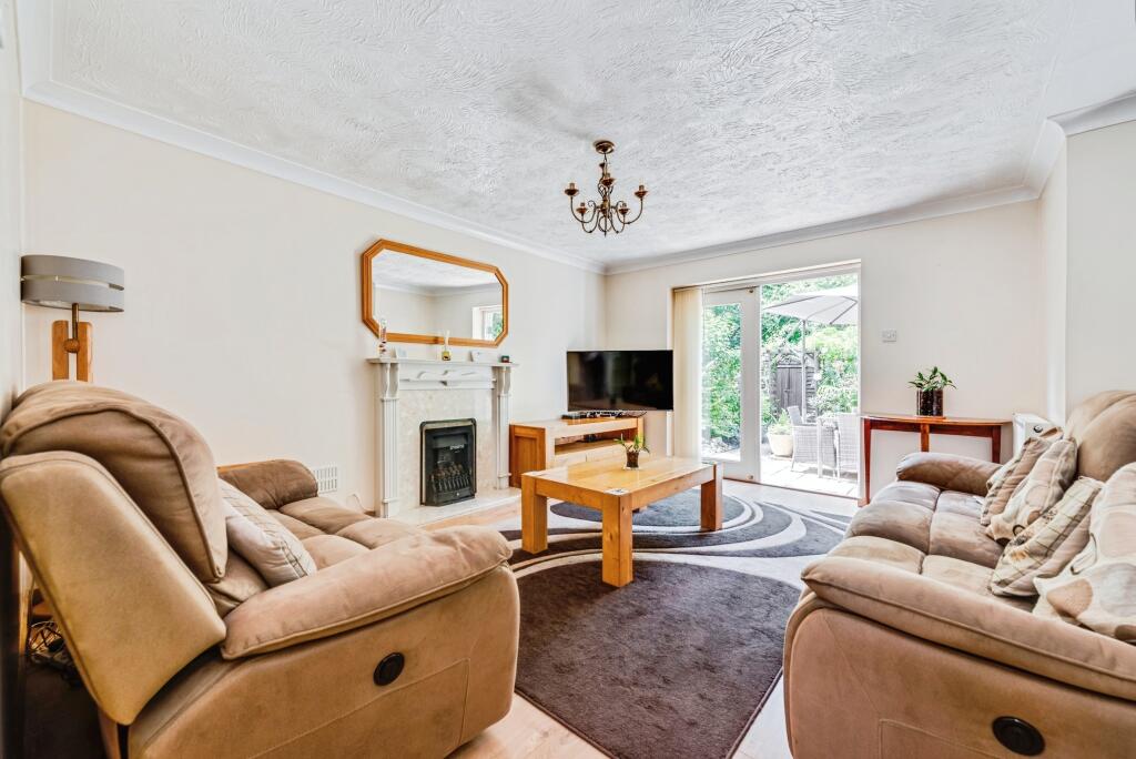 House in Swindon, Haydon Wick - View 6