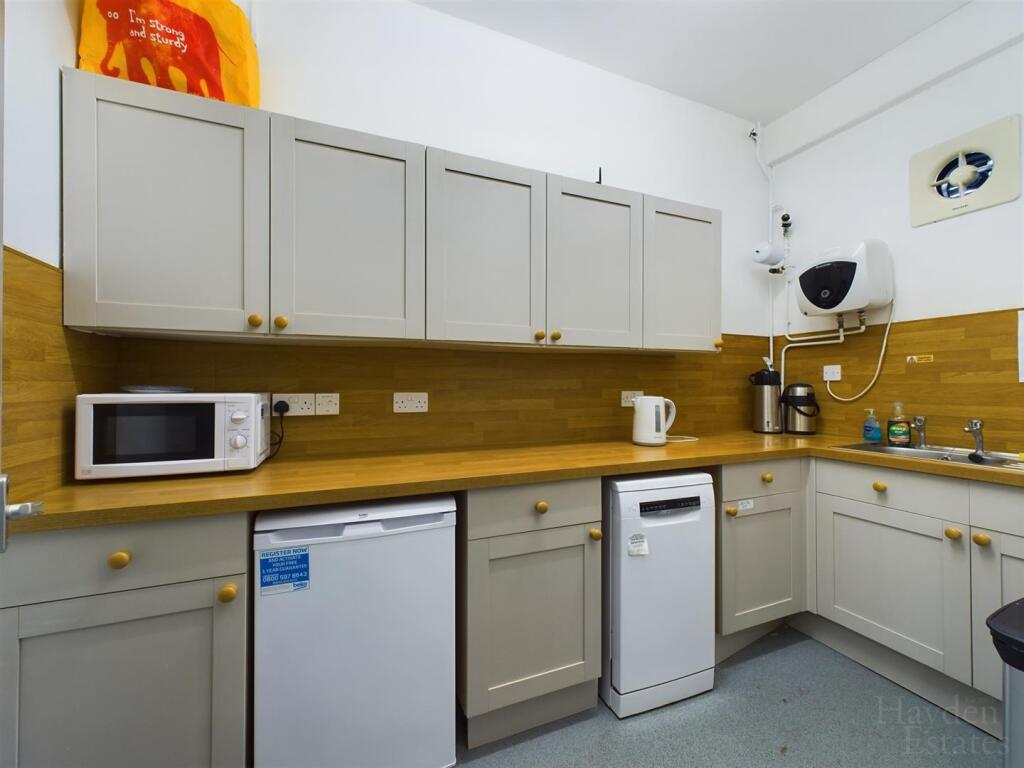 kitchen downstairs.jpg