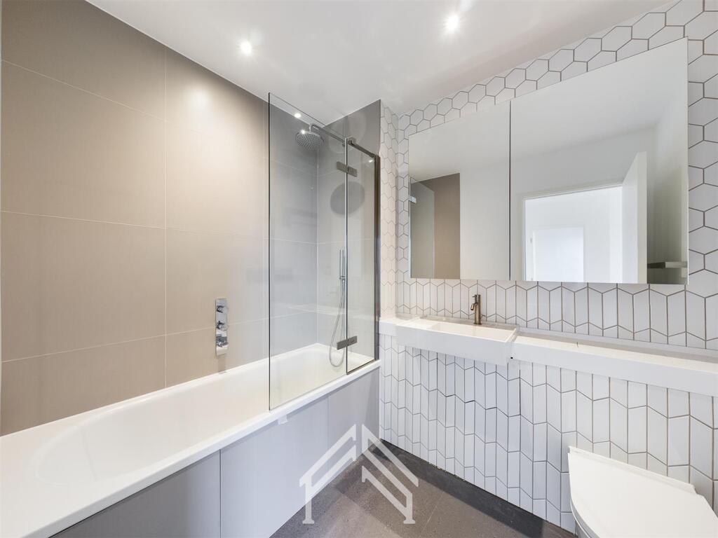 Apartment in London, Tottenham Hale, West Green - View 4