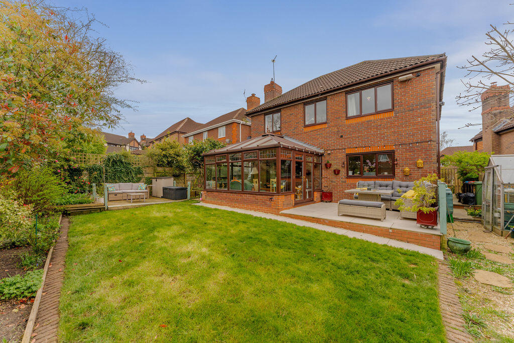 Stapeley Close, Kingsmead photo 2